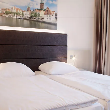 Viva 2* Lübeck